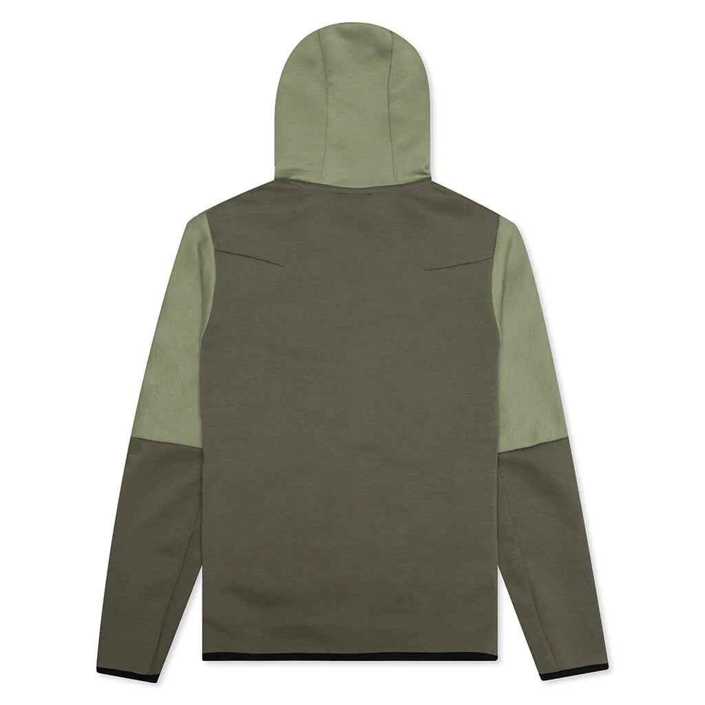 NIKE TECH FLEECE HOODIE - ALLIGATOR OLIVE