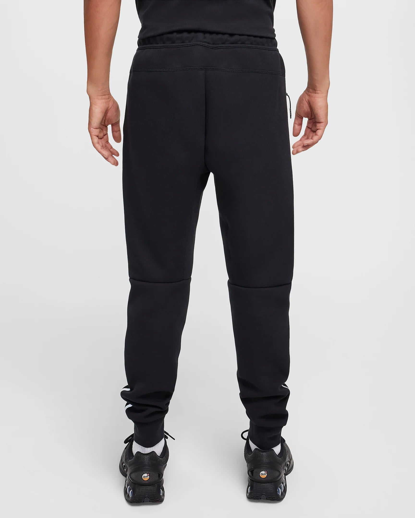 NIKE TECH FLEECE JOGGERS - BLACK & WHITE (Reflective)