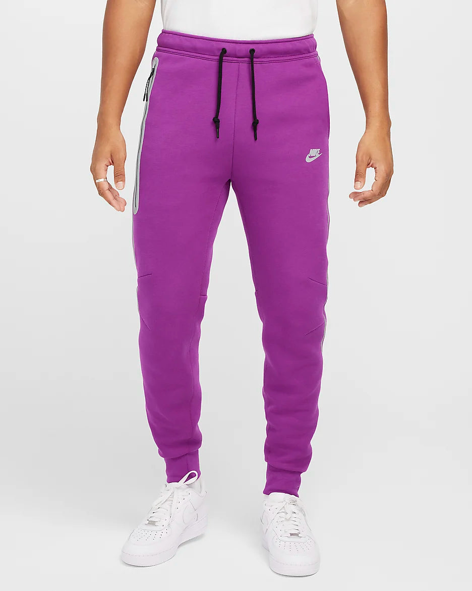 NIKE TECH FLEECE JOGGER - BOLD BERRY (Reflective)