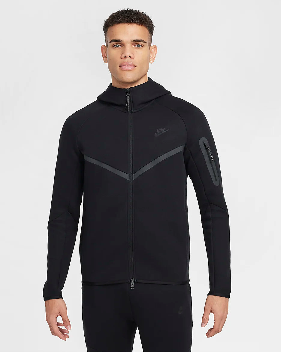 NIKE TECH FLEECE HOODIE - TRIPLE BLACK (NEW SEASON)
