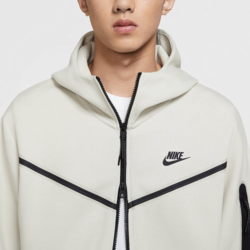 NIKE TECH FLEECE HOODIE - WHITE & CREAM